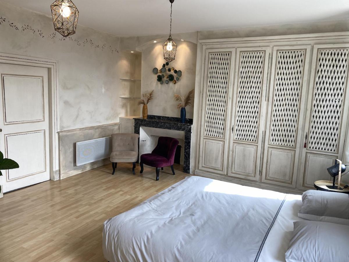 La Maison Du Bonheur Ausson Bagian luar foto