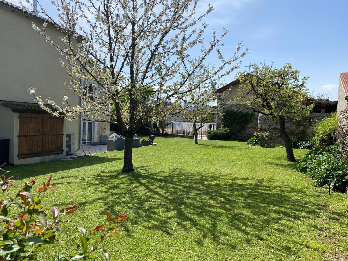 La Maison Du Bonheur Ausson Bagian luar foto
